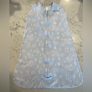 Baby blue winter scene Halo sleepsack 0-6 mo